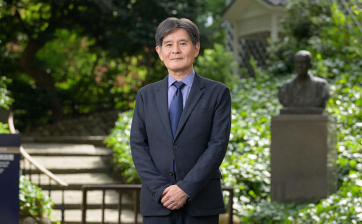 文学部長　佐藤孝雄